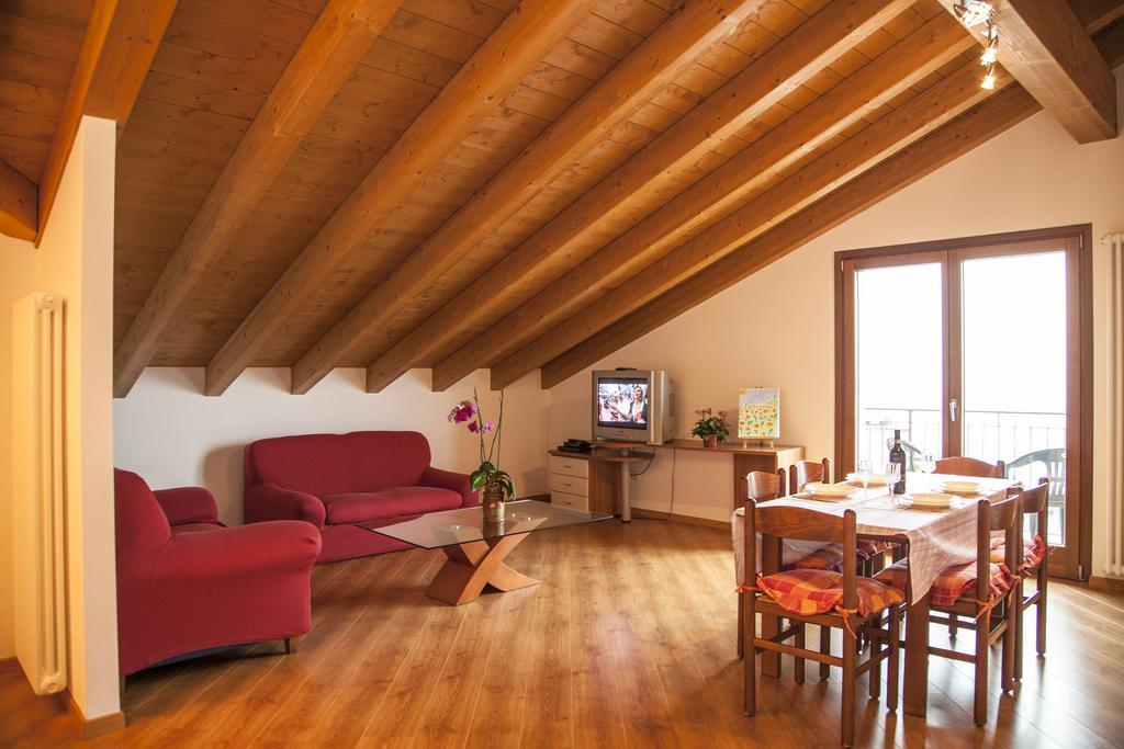 Casa Sole Apartman Vercana Szoba fotó
